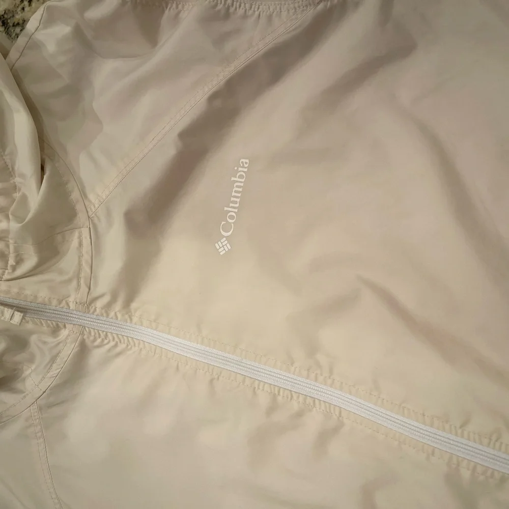 Columbia Off-White Hooded Jacket XL